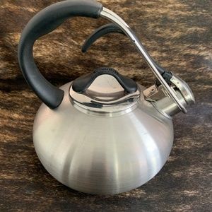 Chantal Tea Pot